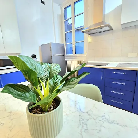 Apartament Russomanno 6 *